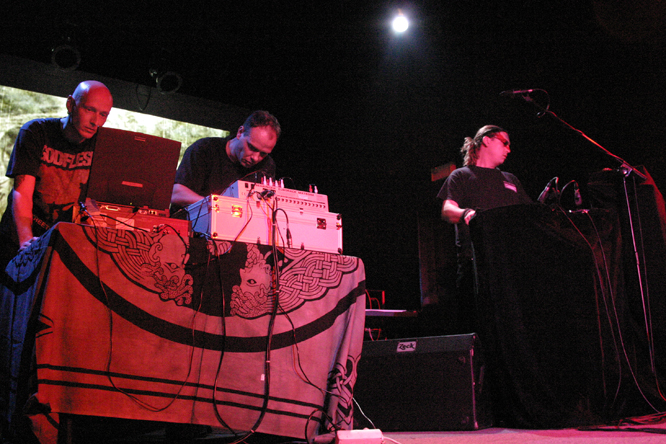 herbst9 live at wroclaw industrial festival 2005